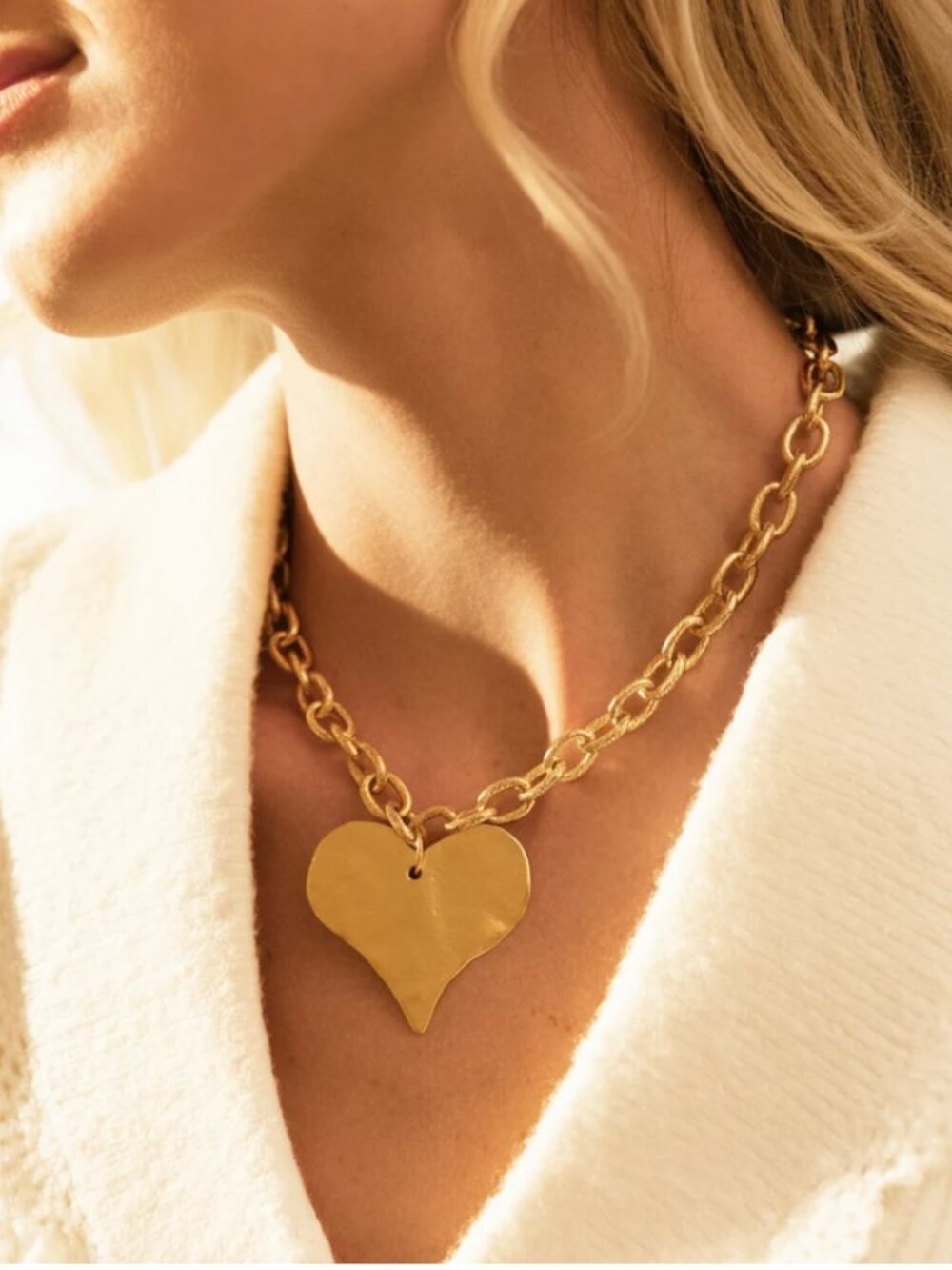 Big Hearted!  Susan Shaw Oversized Gold Heart Toggle Necklace